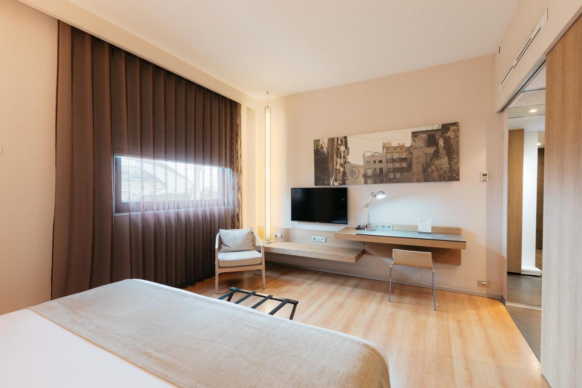 Two Connecting Deluxe Double Rooms