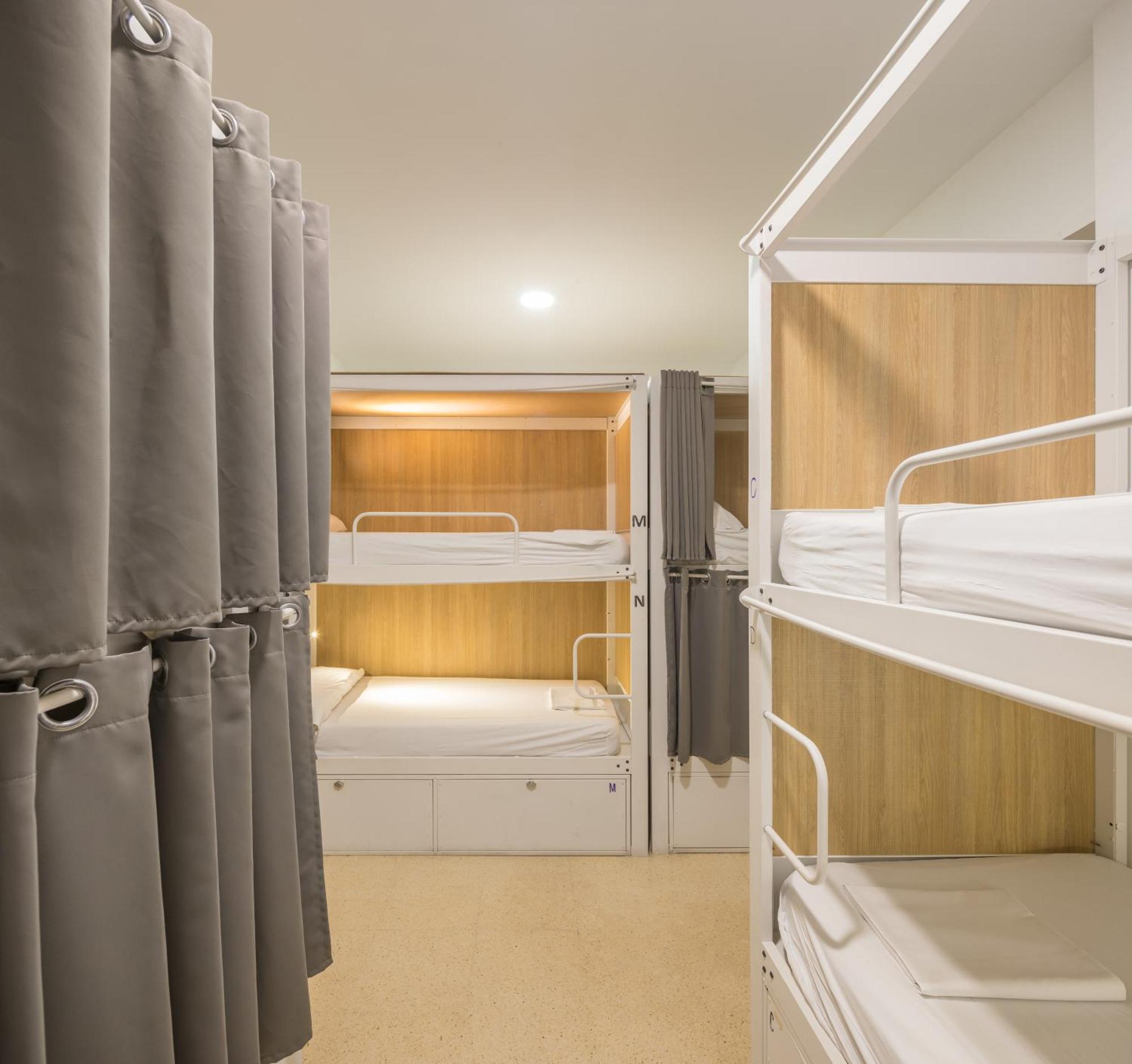 Bed 16-Beds Female Dormitory Room